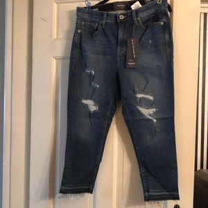 Torrid Sky High Skinny NWT distressed crop jean 14